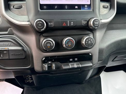 Used 2022 RAM 2500 Big Horn AWD/4WD image 28
