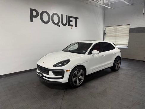 Used 2024 Porsche Macan AWD/4WD image 2