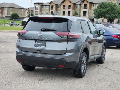 Certified 2025 Nissan Rogue S FWD image 4