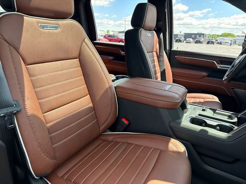 New 2026 GMC Sierra 3500 Denali Ultimate AWD/4WD image 39