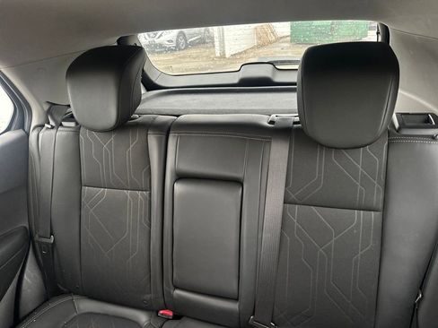 Used 2020 Chevrolet Trax LT w/ LT Convenience Package image 21