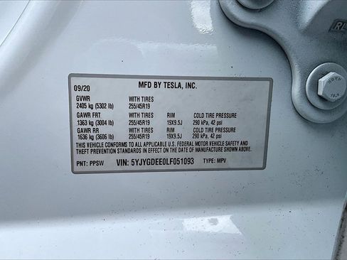 Used 2020 Tesla Model Y Long Range image 30