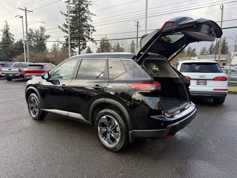 Certified 2024 Nissan Rogue SV w/ SV Premium Package image 10