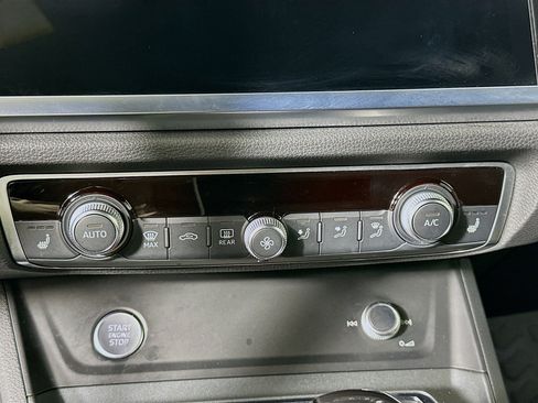 Used 2020 Audi Q3 2.0T Premium Plus w/ Premium Plus Package image 24