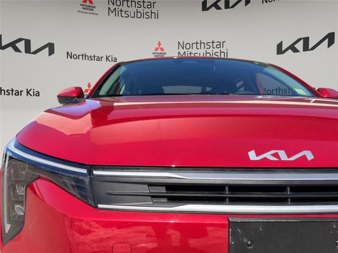 Used 2025 Kia K4 LXS image 4