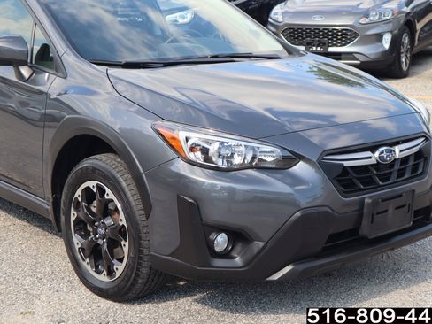 Used 2023 Subaru Crosstrek 2.0i Premium image 2