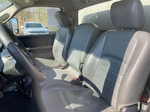 Used 2015 RAM 5500 Tradesman image 22