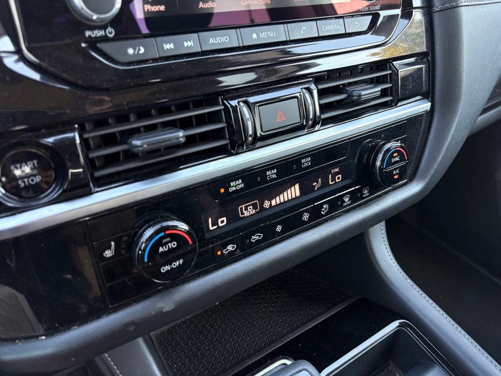 Used 2025 Nissan Pathfinder SV FWD image 18