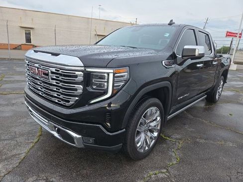 Used 2024 GMC Sierra 1500 Denali w/ Denali Reserve Package AWD/4WD image 4