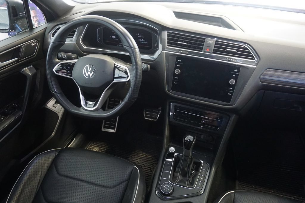 Used 2022 Volkswagen Tiguan SEL R-Line AWD/4WD image 28