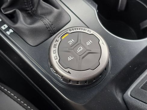 New 2026 Ford Bronco Outer Banks AWD/4WD image 25