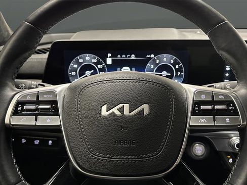 Used 2024 Kia Telluride SX Prestige image 17