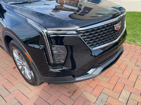 Used 2024 Cadillac XT4 Premium Luxury w/ Active Safety Package image 4