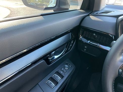 Used 2025 Honda CR-V EX-L image 23