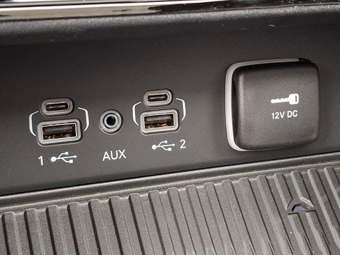 New 2026 Jeep Grand Cherokee Limited w/ Luxury Tech Group II AWD/4WD image 17