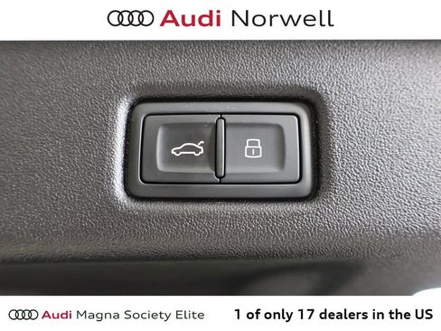 Used 2025 Audi Q5 Premium Plus w/ Premium Plus AWD/4WD image 17