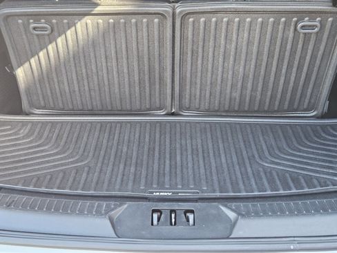 Used 2022 Ford Explorer Limited w/ Equipment Group 301A image 34