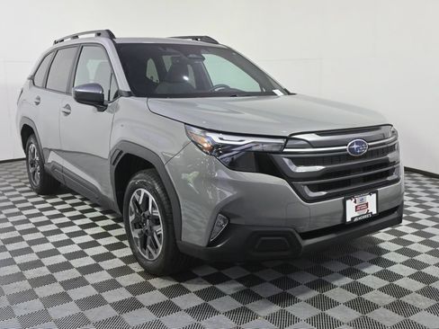 Used 2026 Subaru Forester Premium AWD/4WD image 9