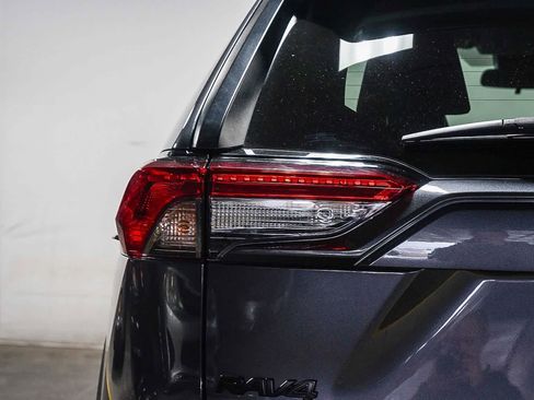 Certified 2025 Toyota RAV4 XLE FWD image 8
