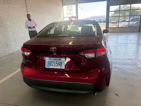 Used 2025 Toyota Corolla LE FWD image 6