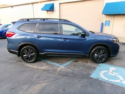 Used 2022 Subaru Ascent Onyx Edition image 6
