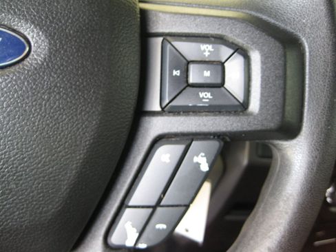 Used 2016 Ford F150 XLT RWD image 17