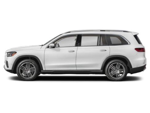 Used 2025 Mercedes-Benz GLS 450 4MATIC image 3