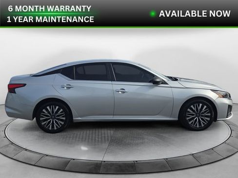 Used 2024 Nissan Altima 2.5 SV image 6