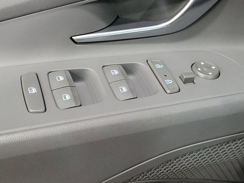 Used 2023 Hyundai Elantra SEL image 27