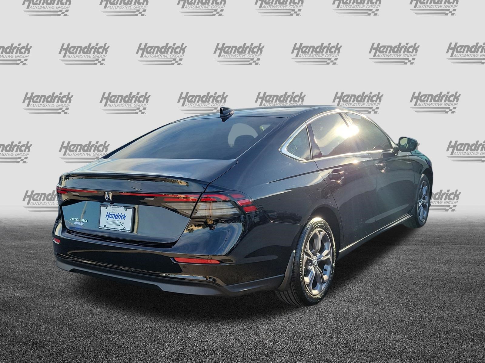 Used 2023 Honda Accord EX image 7