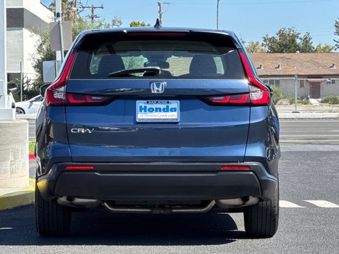 Used 2024 Honda CR-V LX image 9