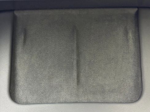 Used 2022 Tesla Model Y Long Range image 33