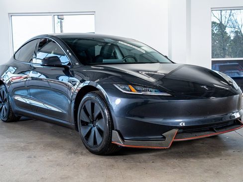 Used 2024 Tesla Model 3 Long Range image 4