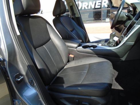 Used 2021 INFINITI Q50 Luxe image 12