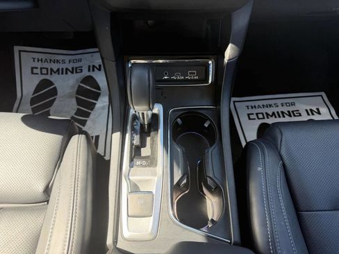 Used 2023 Subaru Ascent Limited image 31