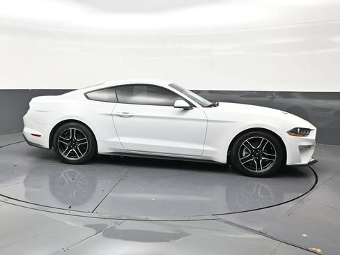 Used 2022 Ford Mustang Premium RWD image 6