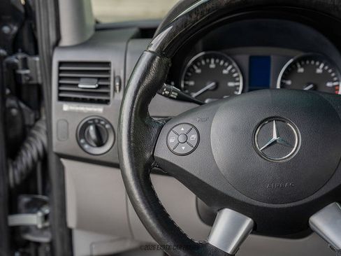 Used 2017 Mercedes-Benz Sprinter 3500 image 45