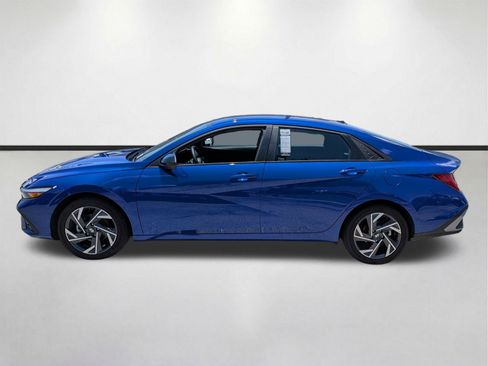 Used 2025 Hyundai Elantra Sport FWD image 7