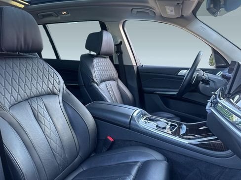Used 2026 BMW X7 xDrive40i AWD/4WD image 27