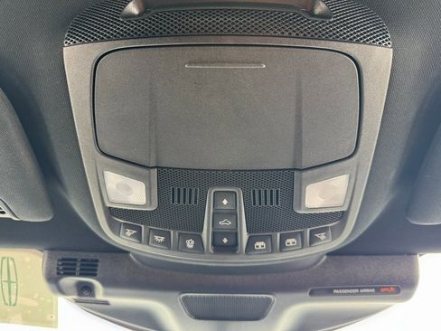 Used 2022 Lincoln Nautilus Reserve image 18