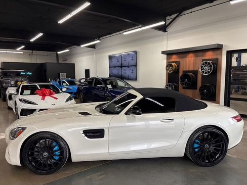 Used 2018 Mercedes-Benz AMG GT Roadster w/ Lane Tracking Package image 5