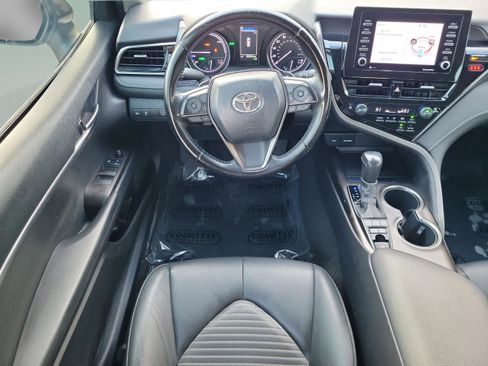 Used 2022 Toyota Camry SE w/ Convenience Package image 16