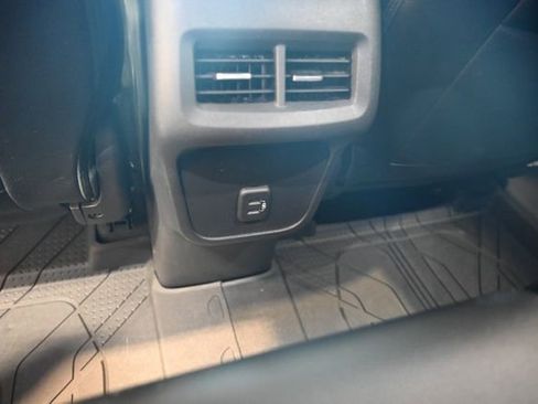 Used 2021 Chevrolet Equinox LT AWD/4WD image 25