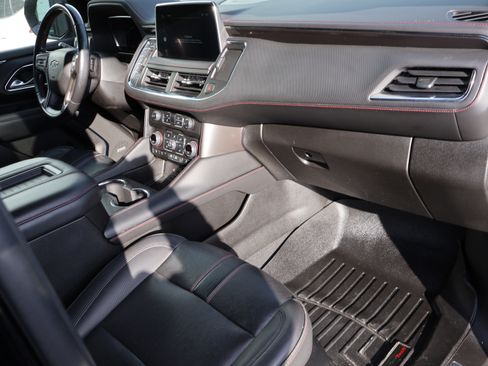 Used 2022 Chevrolet Suburban RST w/ Sport Performance Package image 11