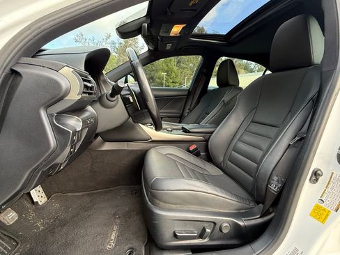 Used 2020 Lexus IS 350 F Sport w/ F Sport Package RWD image 9