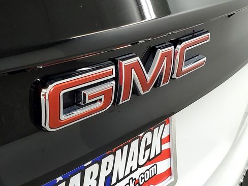 Used 2025 GMC Acadia Elevation image 24