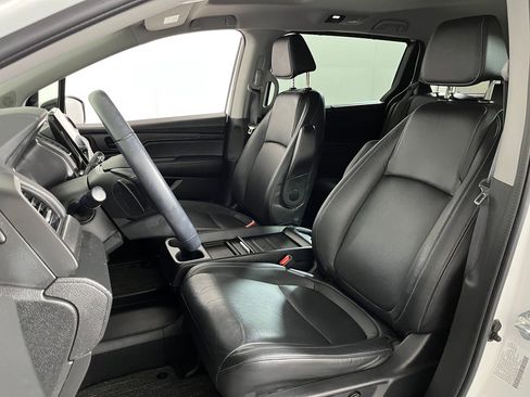 Certified 2023 Honda Odyssey EX-L image 4