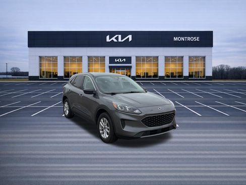 Used 2022 Ford Escape SE w/ Convenience Package image 3
