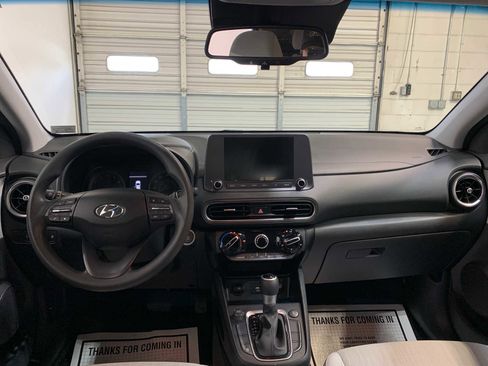 Used 2022 Hyundai Kona SEL image 4