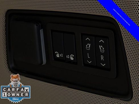 Used 2024 Cadillac Escalade Premium Luxury AWD/4WD image 27